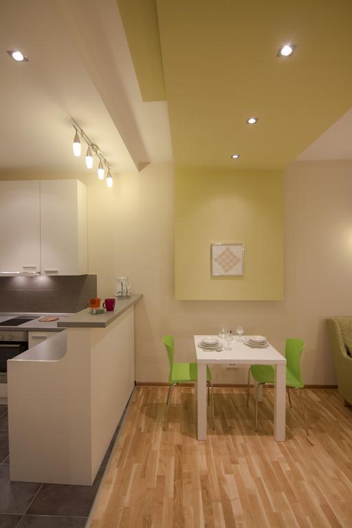 Apartment Forest بلغراد الغرفة الصورة
